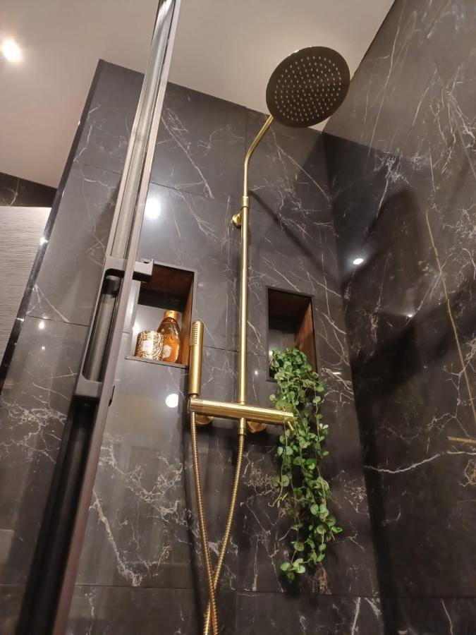 Le Petit Dubai Apartment ดูเอ ภายนอก รูปภาพ