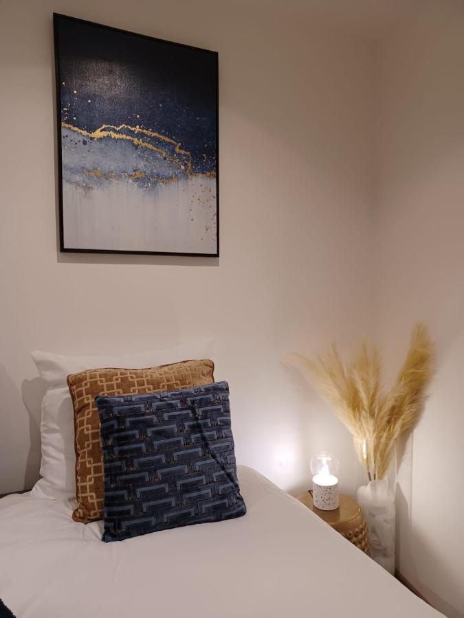 Le Petit Dubai Apartment ดูเอ ภายนอก รูปภาพ